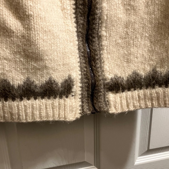 Classic Cream and Brown Zip-Front Wool Cardigan - Picture 2 of 10